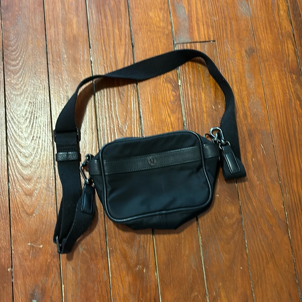 Lululemon crossbody